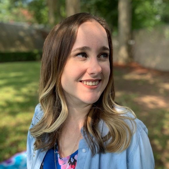 Meet your Posher, Holly - Picture 1 of 1